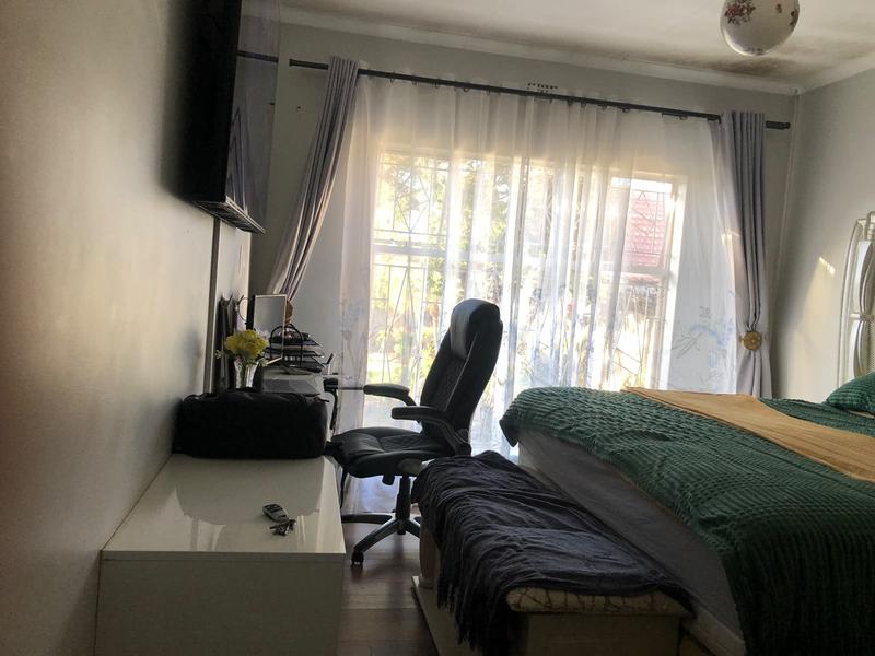 4 Bedroom Property for Sale in Birchleigh North Gauteng