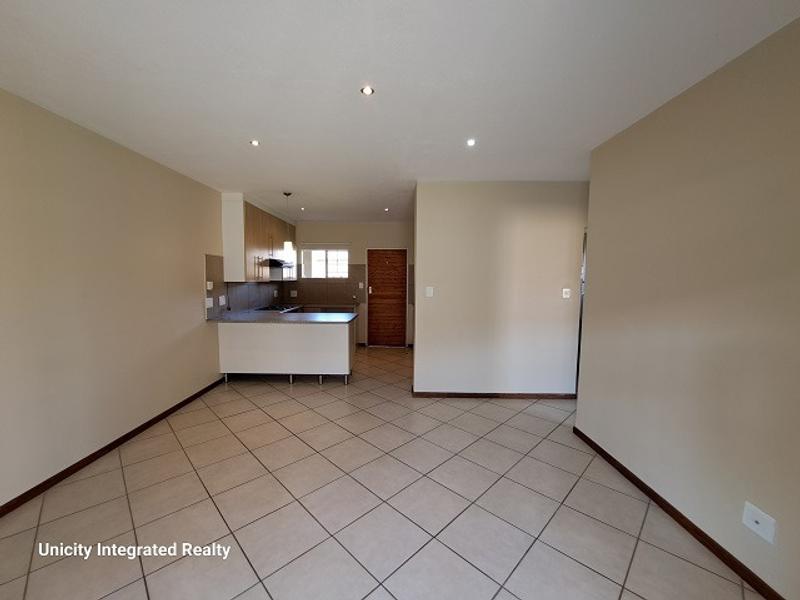 2 Bedroom Property for Sale in Monavoni Gauteng