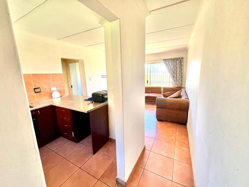 2 Bedroom Property for Sale in Greenhills Gauteng