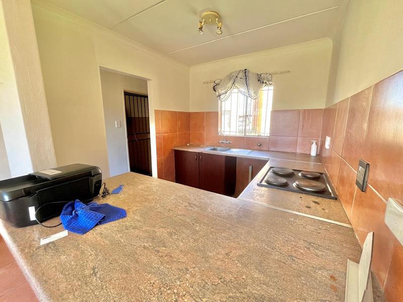 2 Bedroom Property for Sale in Greenhills Gauteng