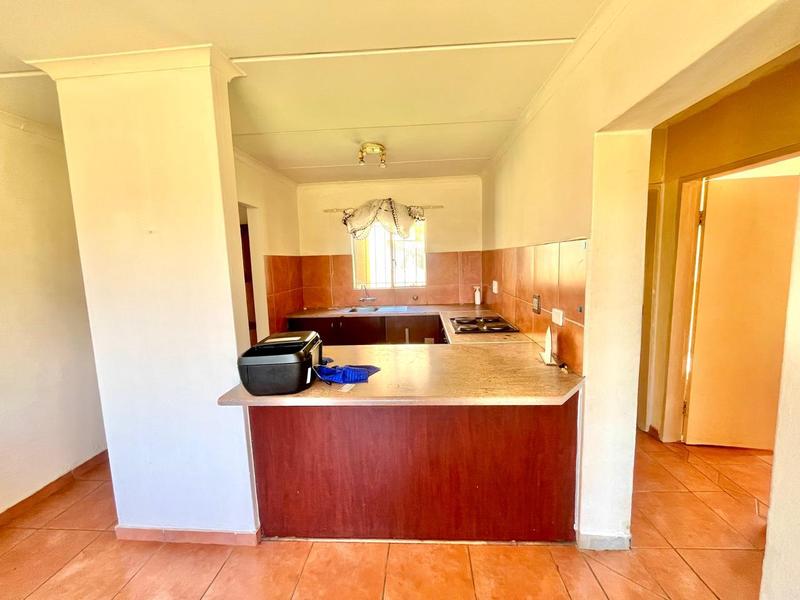2 Bedroom Property for Sale in Greenhills Gauteng