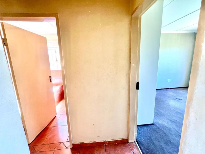 2 Bedroom Property for Sale in Greenhills Gauteng