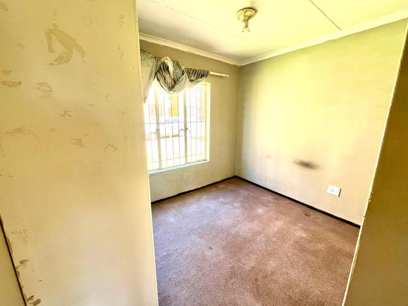 2 Bedroom Property for Sale in Greenhills Gauteng