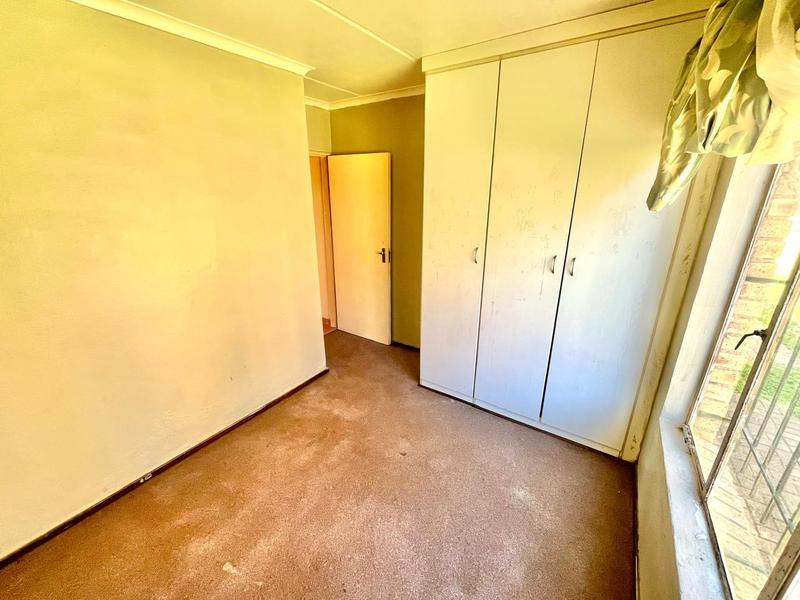 2 Bedroom Property for Sale in Greenhills Gauteng