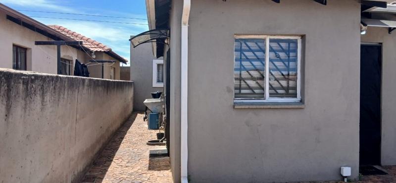 2 Bedroom Property for Sale in Riverlea Gauteng