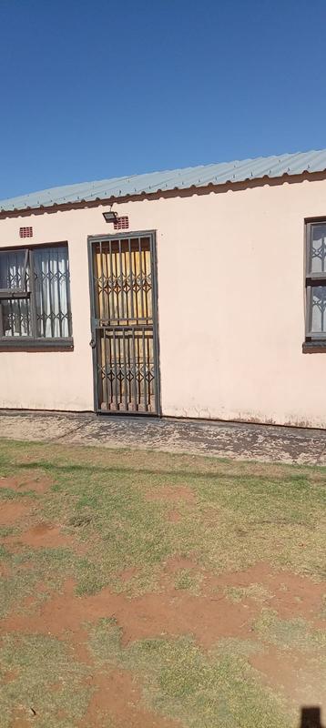 2 Bedroom Property for Sale in Palm Ridge Gauteng