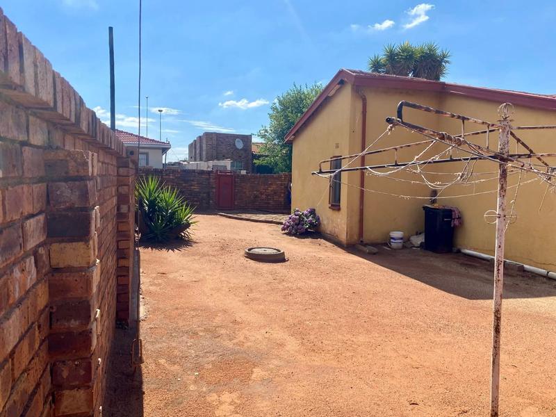 3 Bedroom Property for Sale in Ramakonopi East Gauteng