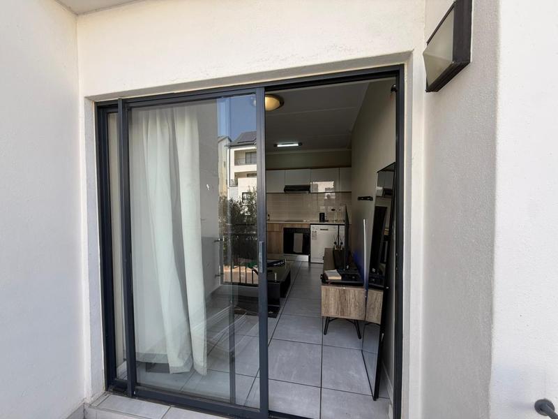 To Let 1 Bedroom Property for Rent in Crowthorne AH Gauteng