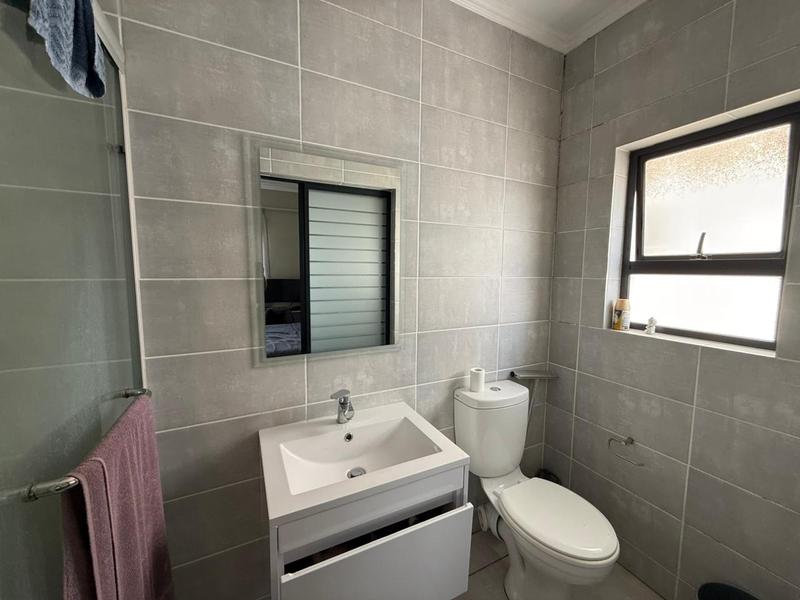 To Let 1 Bedroom Property for Rent in Crowthorne AH Gauteng