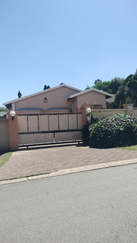 3 Bedroom Property for Sale in Oakdene Gauteng