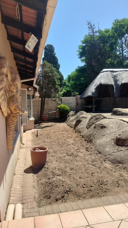 3 Bedroom Property for Sale in Oakdene Gauteng