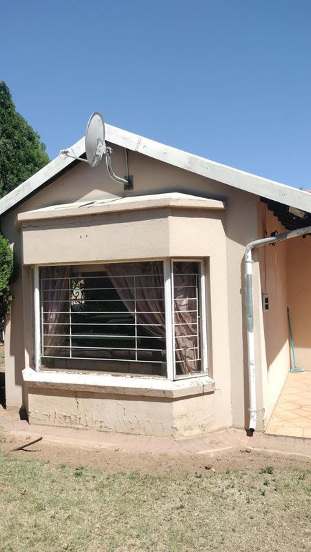 3 Bedroom Property for Sale in Oakdene Gauteng