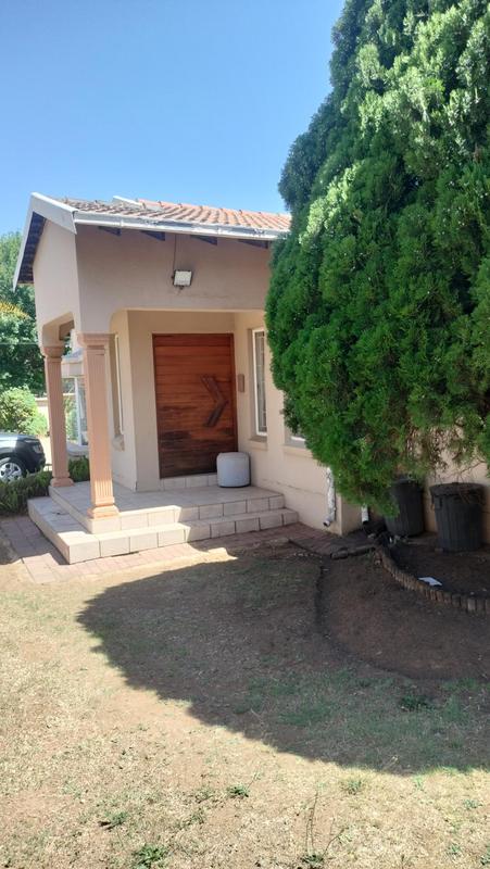 3 Bedroom Property for Sale in Oakdene Gauteng