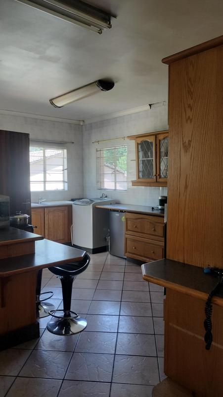3 Bedroom Property for Sale in Oakdene Gauteng