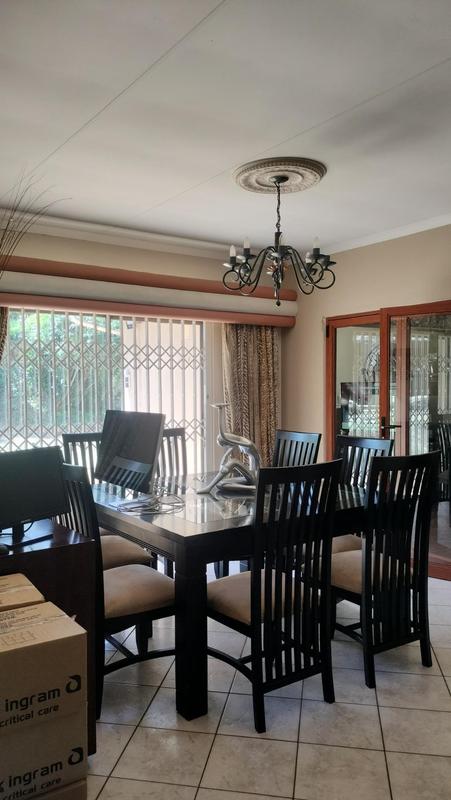 3 Bedroom Property for Sale in Oakdene Gauteng