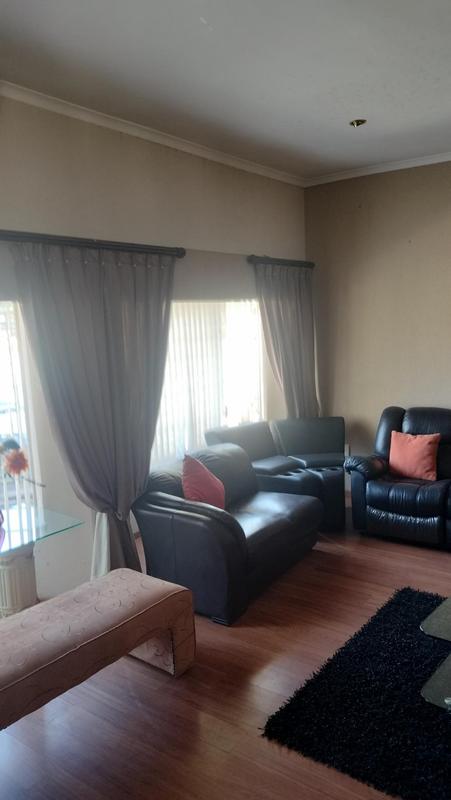 3 Bedroom Property for Sale in Oakdene Gauteng