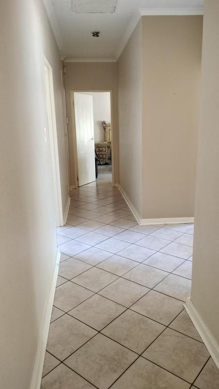3 Bedroom Property for Sale in Oakdene Gauteng
