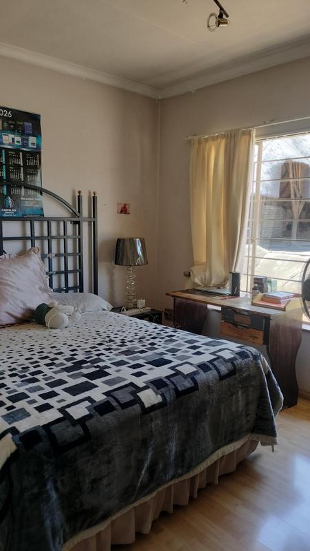 3 Bedroom Property for Sale in Oakdene Gauteng