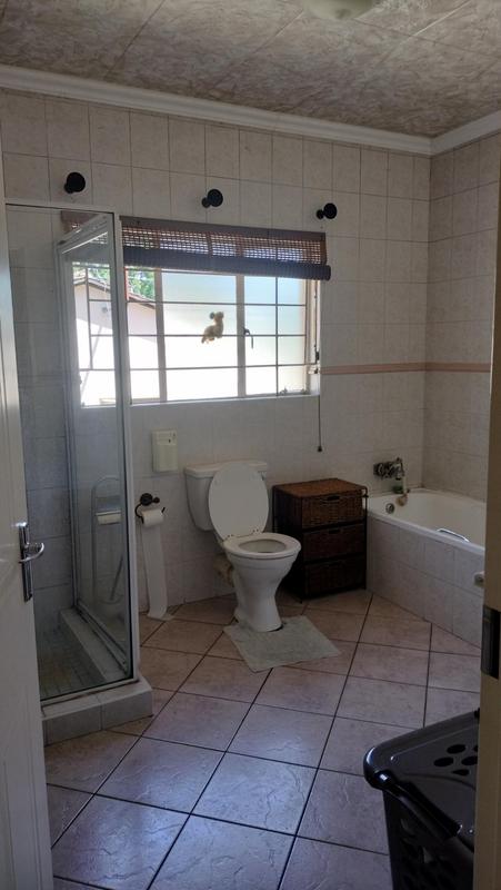 3 Bedroom Property for Sale in Oakdene Gauteng