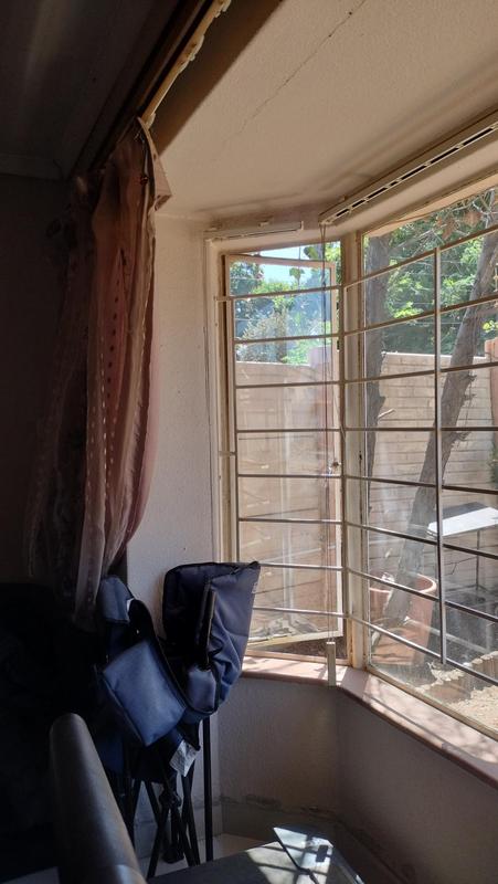 3 Bedroom Property for Sale in Oakdene Gauteng
