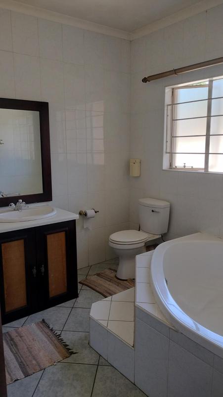 3 Bedroom Property for Sale in Oakdene Gauteng