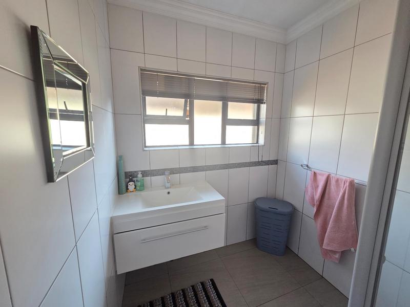 3 Bedroom Property for Sale in Raslouw Gauteng