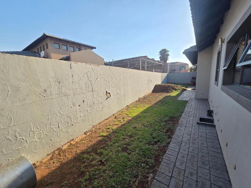 3 Bedroom Property for Sale in Raslouw Gauteng