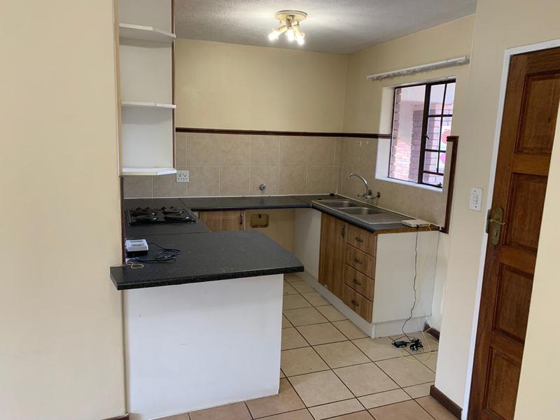 To Let 2 Bedroom Property for Rent in Mooikloof Ridge Gauteng