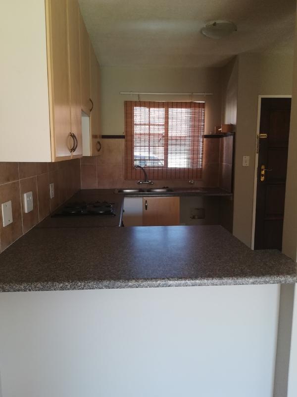 To Let 2 Bedroom Property for Rent in Mooikloof Ridge Gauteng
