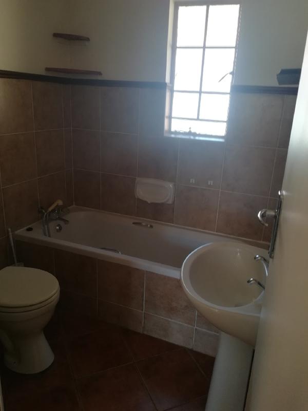 To Let 2 Bedroom Property for Rent in Mooikloof Ridge Gauteng