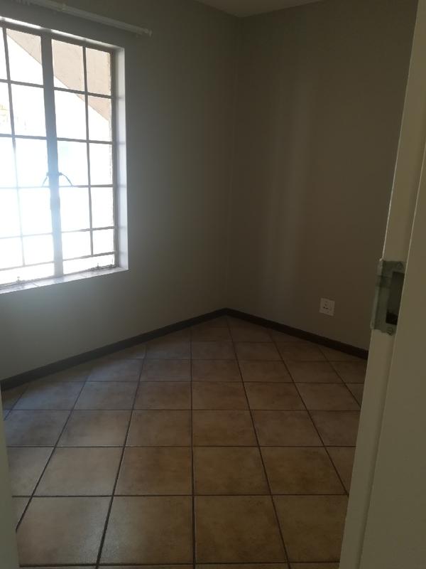 To Let 2 Bedroom Property for Rent in Mooikloof Ridge Gauteng