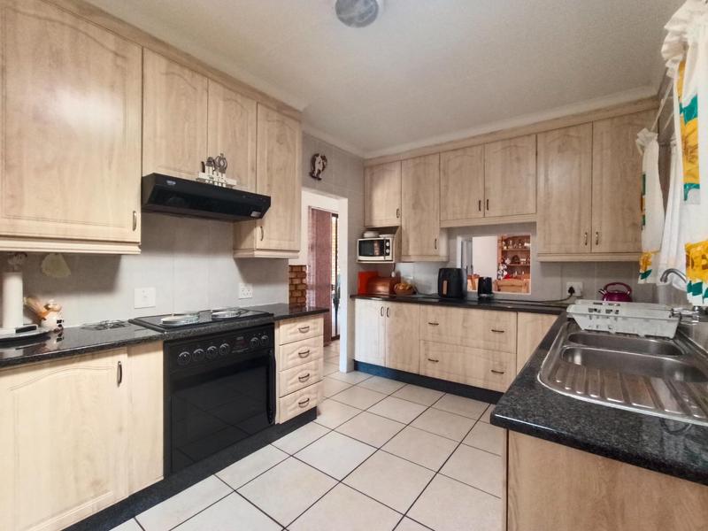 3 Bedroom Property for Sale in Blue Saddle Ranches Gauteng