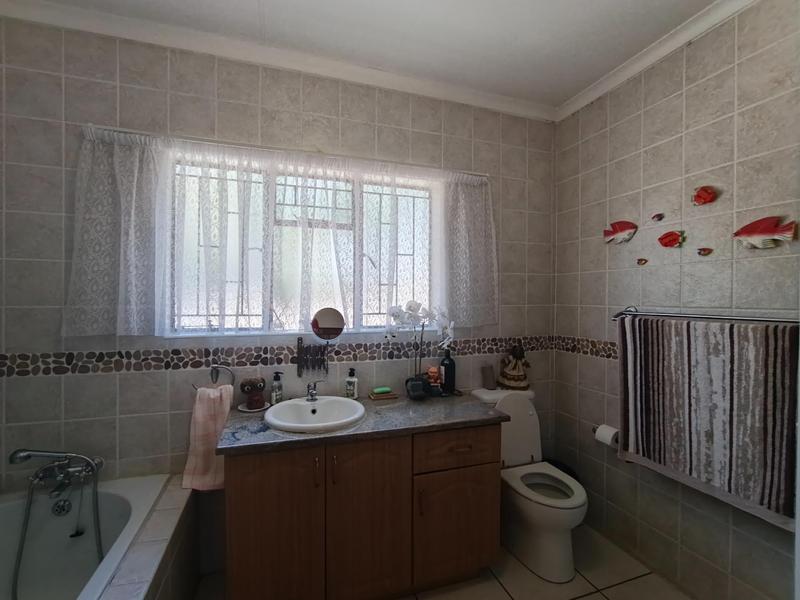 3 Bedroom Property for Sale in Blue Saddle Ranches Gauteng