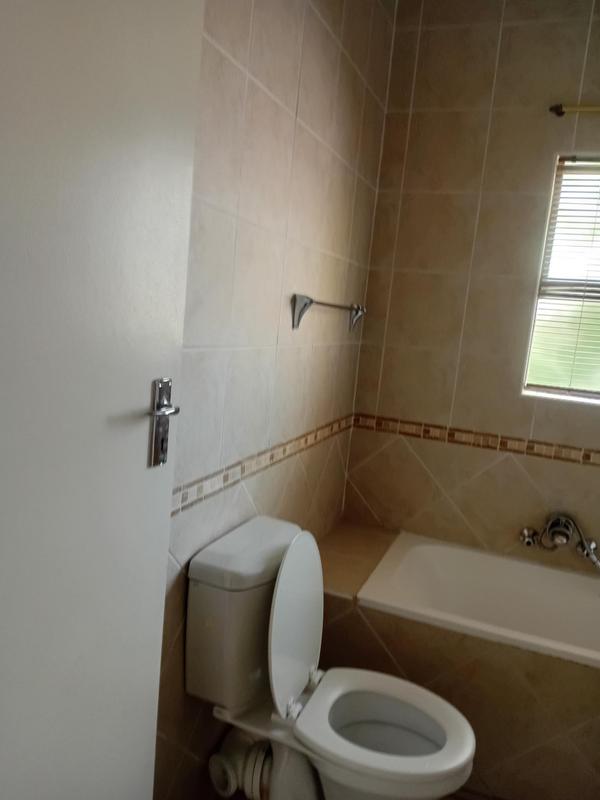 To Let 3 Bedroom Property for Rent in Thatchfield Gauteng