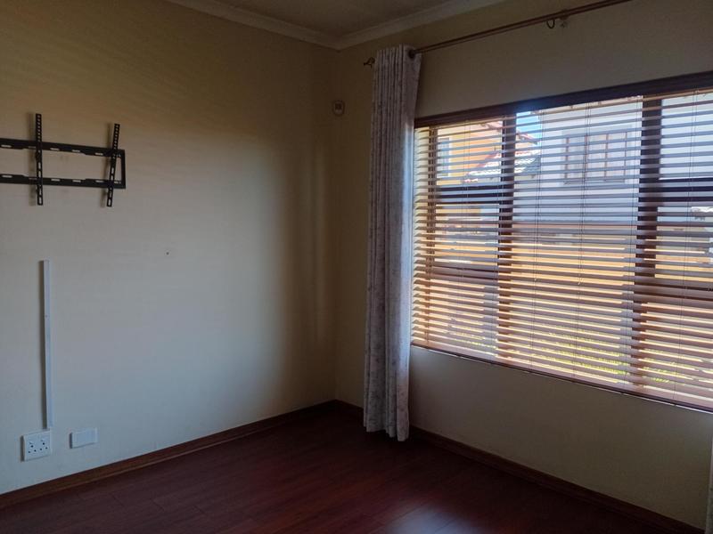 To Let 3 Bedroom Property for Rent in Thatchfield Gauteng
