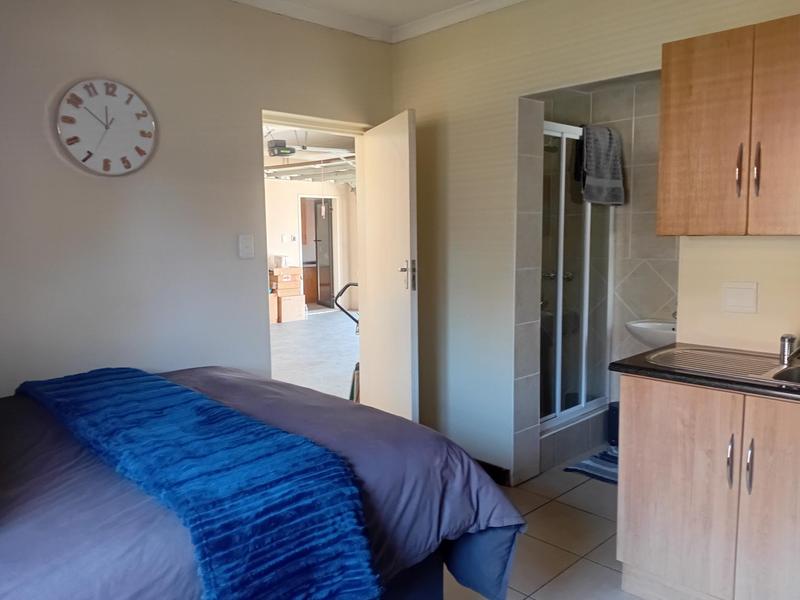 To Let 3 Bedroom Property for Rent in Thatchfield Gauteng