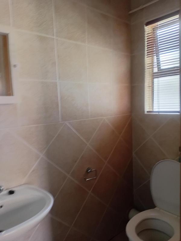 To Let 3 Bedroom Property for Rent in Thatchfield Gauteng