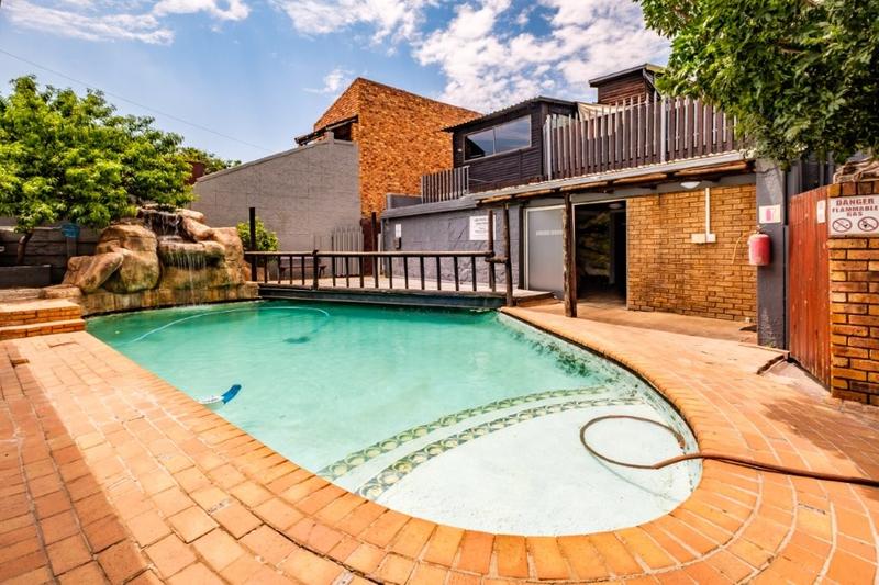 Commercial Property for Sale in Brackenhurst Gauteng