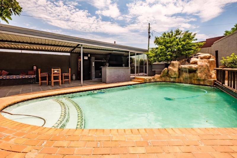 Commercial Property for Sale in Brackenhurst Gauteng
