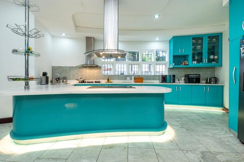 5 Bedroom Property for Sale in Oakdene Gauteng