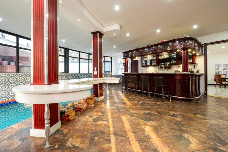 5 Bedroom Property for Sale in Oakdene Gauteng