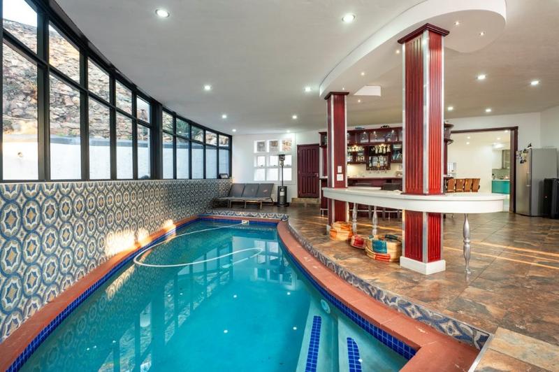 5 Bedroom Property for Sale in Oakdene Gauteng