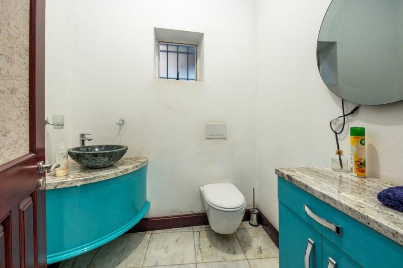 5 Bedroom Property for Sale in Oakdene Gauteng