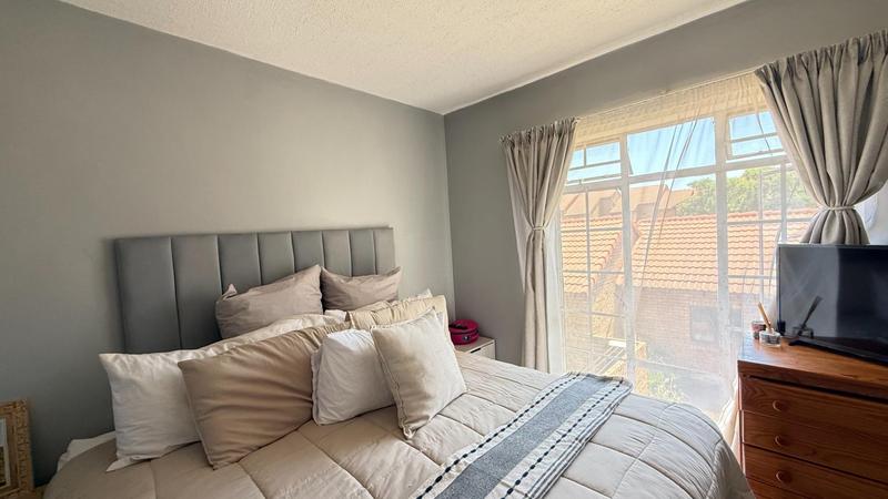 To Let 2 Bedroom Property for Rent in Eco Park Gauteng