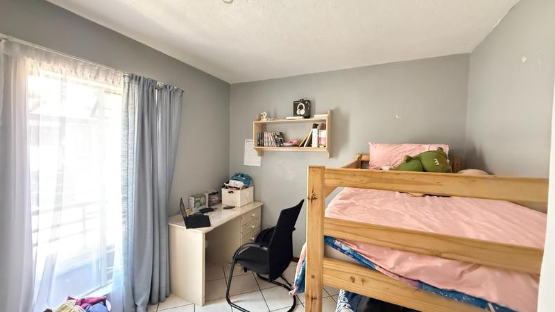 To Let 2 Bedroom Property for Rent in Eco Park Gauteng