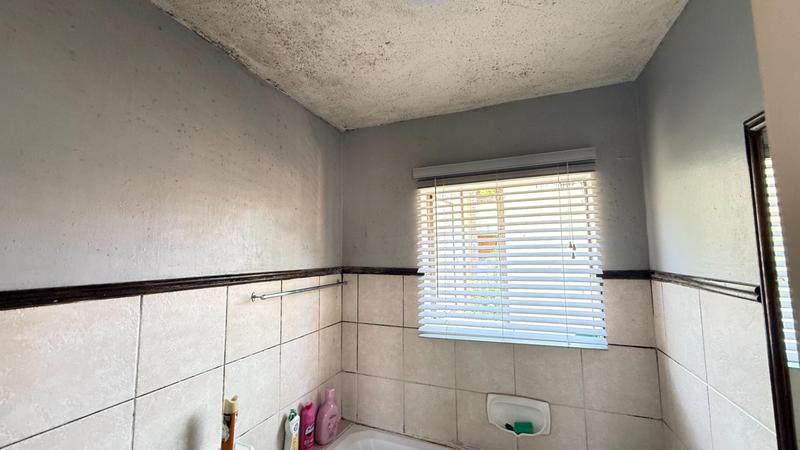To Let 2 Bedroom Property for Rent in Eco Park Gauteng