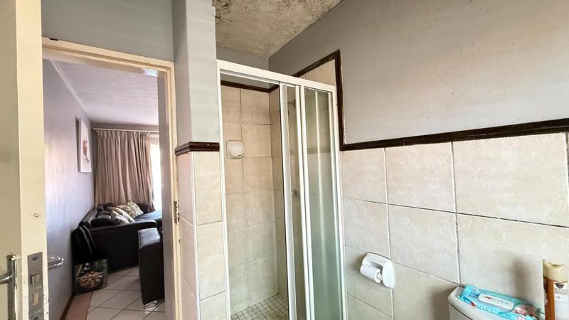 To Let 2 Bedroom Property for Rent in Eco Park Gauteng