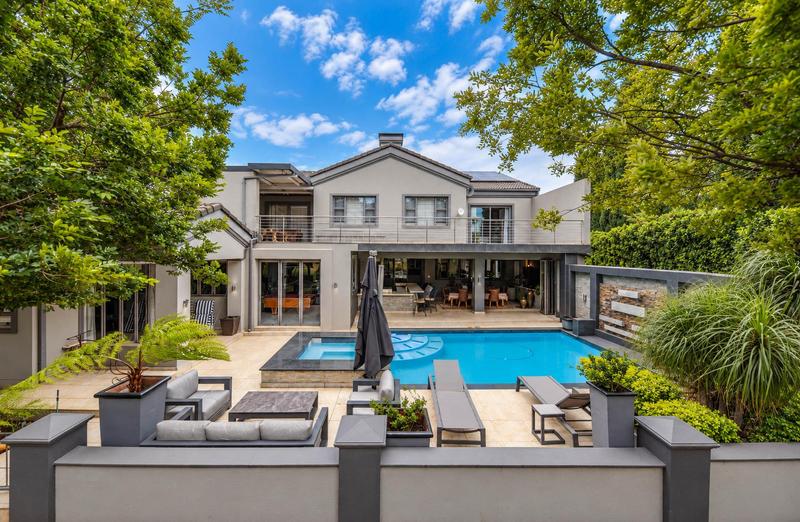 5 Bedroom Property for Sale in Silver Lakes Golf Estate Gauteng