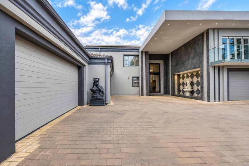 5 Bedroom Property for Sale in Silver Lakes Golf Estate Gauteng