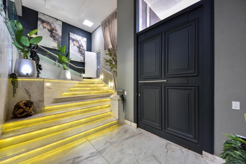 5 Bedroom Property for Sale in Silver Lakes Golf Estate Gauteng